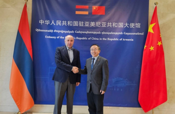 Андраник Теванян встретился с послом Китая